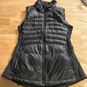 Lululemon size 6 down for a run vest
